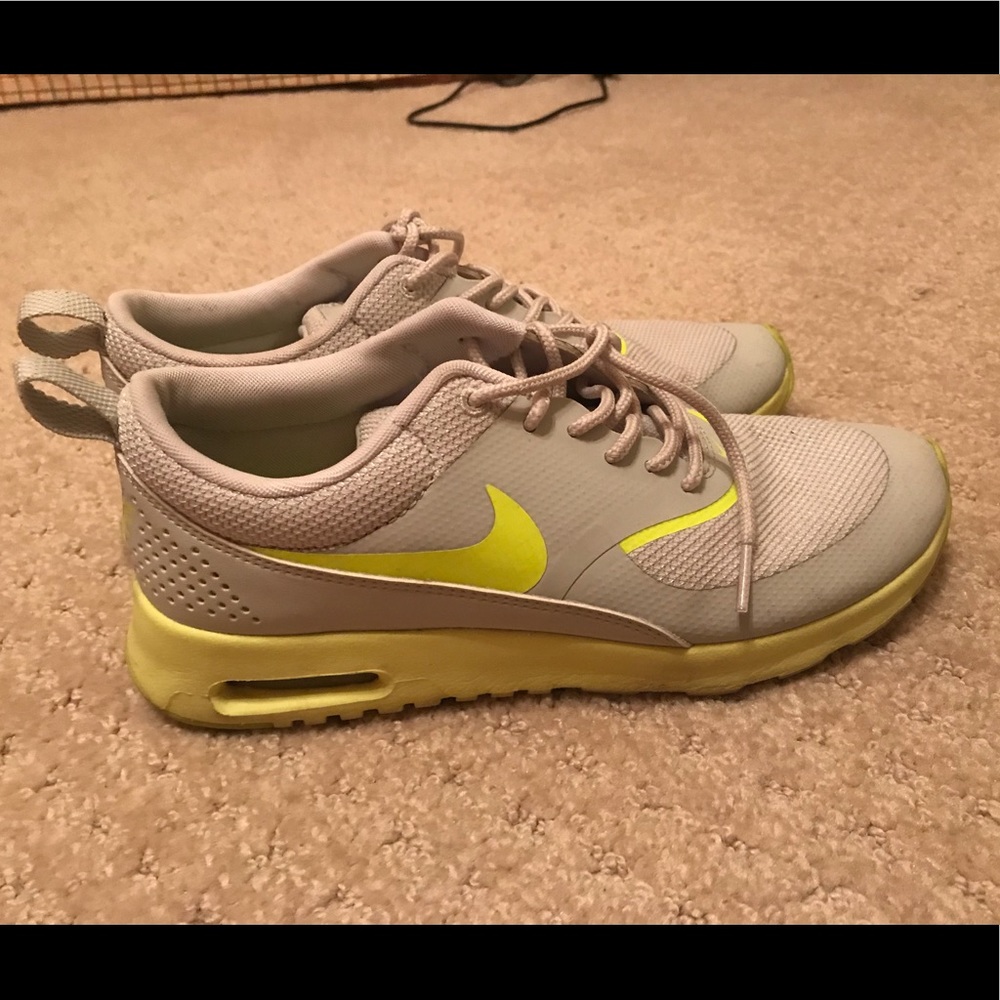 Nike tennis shoes